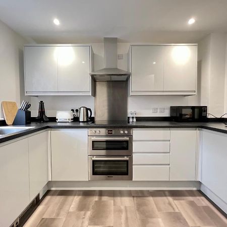 Modern 2 Bed Townhouse Just Outside City Walls With Free Private Parking York Bagian luar foto