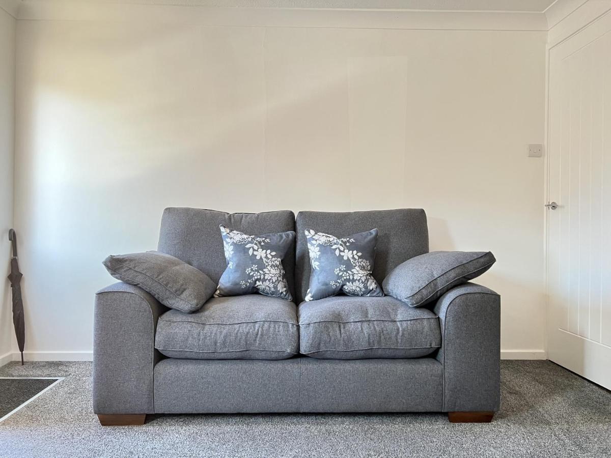 Modern 2 Bed Townhouse Just Outside City Walls With Free Private Parking York Bagian luar foto