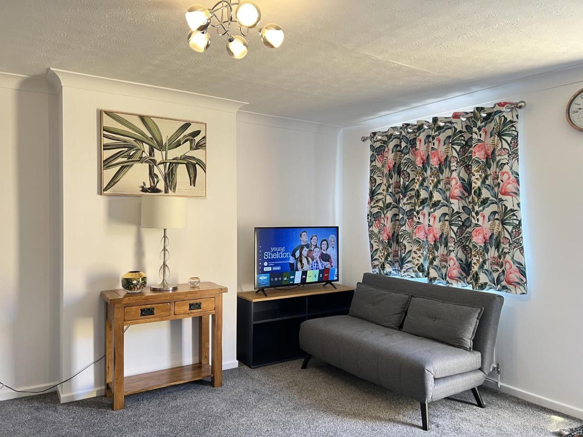 Modern 2 Bed Townhouse Just Outside City Walls With Free Private Parking York Bagian luar foto